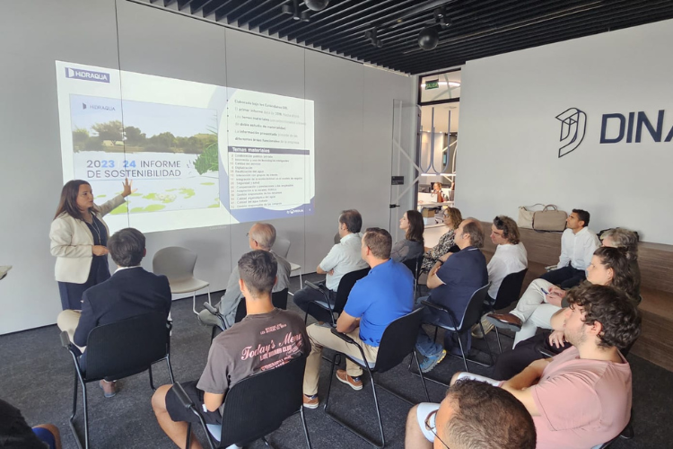 Ir a la noticia Hidraqua presenta su Informe de Sostenibilidad en el que refleja su compromiso con el medio ambiente y las personas